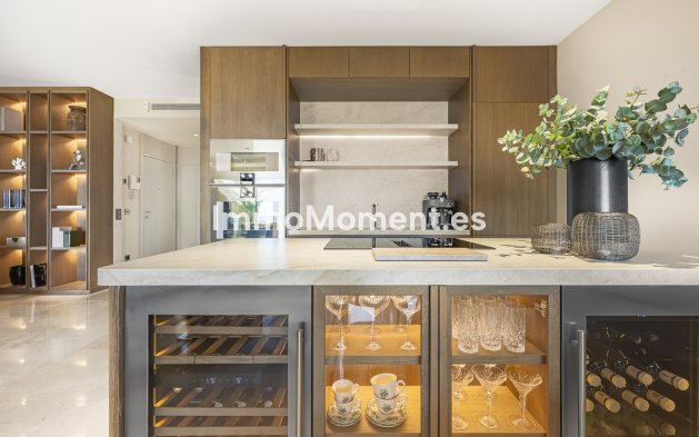 Resale - Apartment - Benahavís - La Quinta