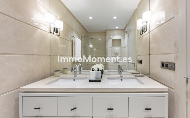 Resale - Apartment - Benahavís - La Quinta