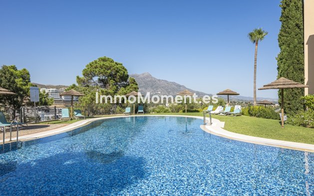 Resale - Apartment - Benahavís - La Quinta