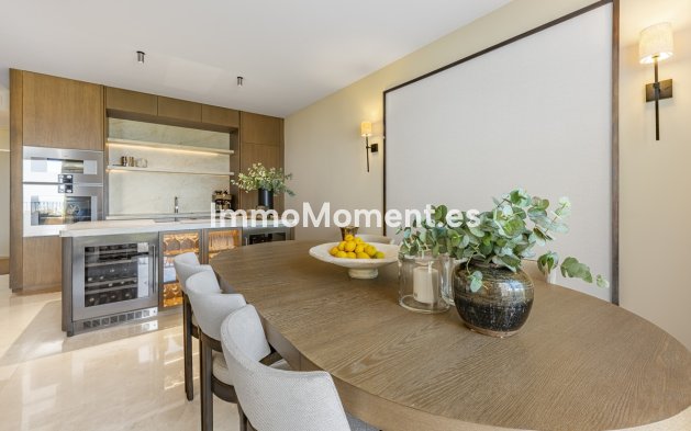 Resale - Apartment - Benahavís - La Quinta