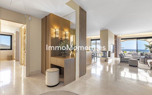 Resale - Apartment - Benahavís - La Quinta