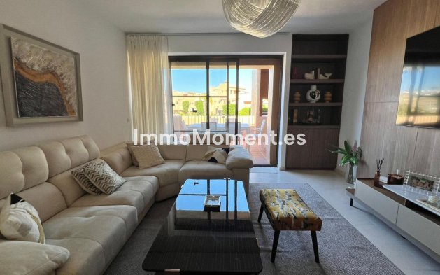 Resale - Apartment - Estepona - Bel Air