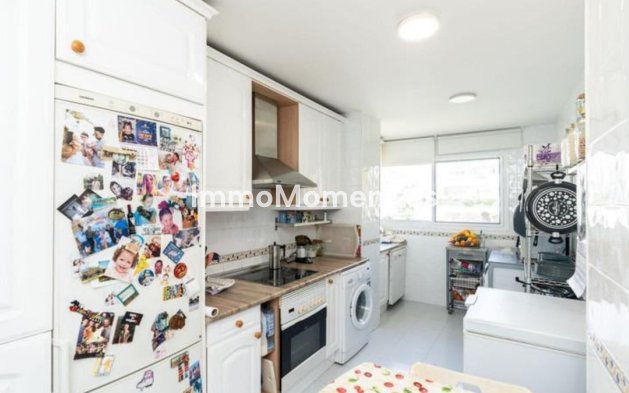 Resale - Apartment - Estepona - Bel Air