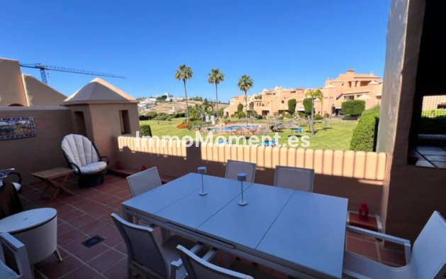 Resale - Apartment - Estepona - Bel Air