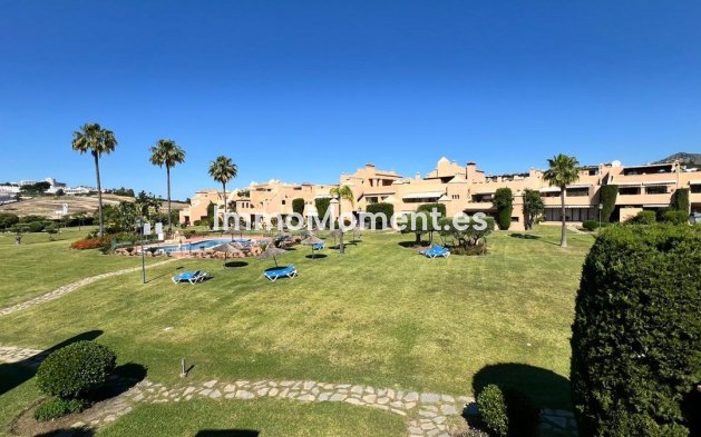 Resale - Apartment - Estepona - Bel Air