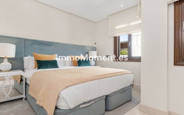 Resale - Apartment - Estepona - Estepona Centro