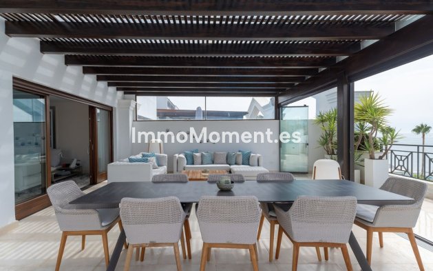 Resale - Apartment - Estepona - Estepona Centro