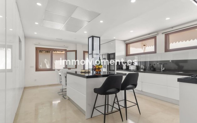 Resale - Detached villa - Benalmadena - Benalmadena Costa