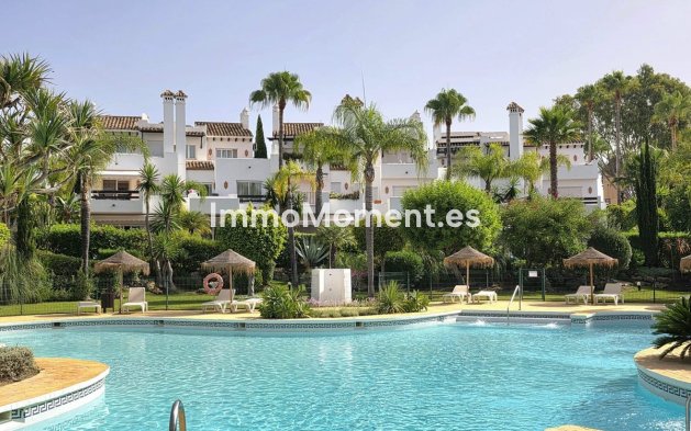 Revente - Maison mitoyenne - Estepona  - Costalita