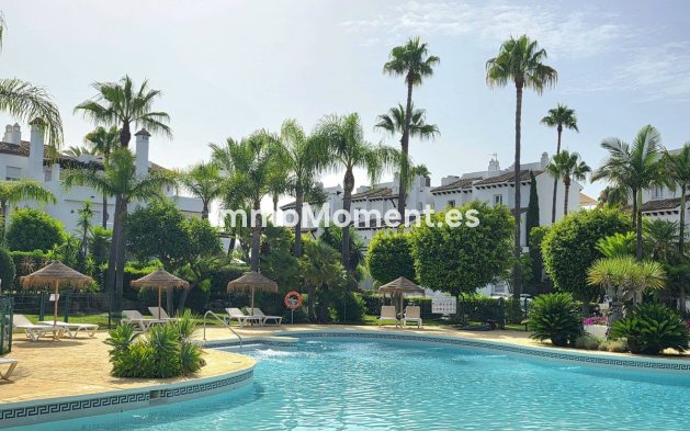 Revente - Maison mitoyenne - Estepona  - Costalita