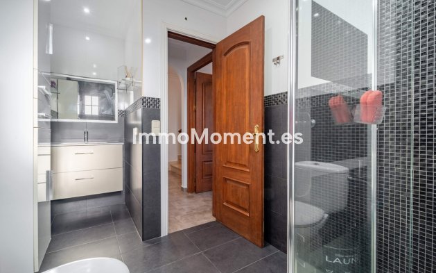 Wiederverkauf - Freistehende Villa - Estepona  - Estepona Centro