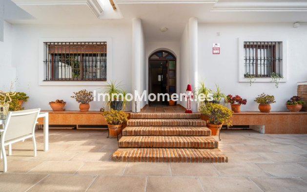 Wiederverkauf - Freistehende Villa - Estepona  - Estepona Centro