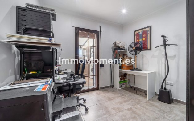Wiederverkauf - Freistehende Villa - Estepona  - Estepona Centro