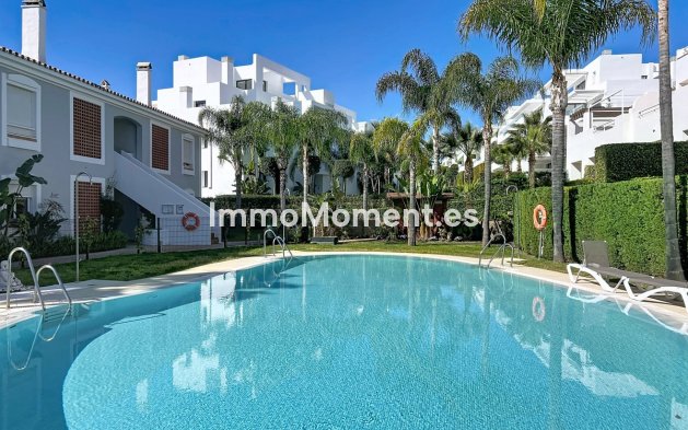 Resale - Apartment - Estepona - Estepona Centro