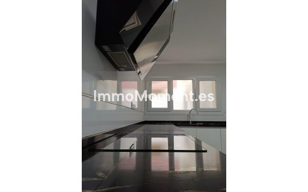Resale - Apartment - Málaga - El Palo