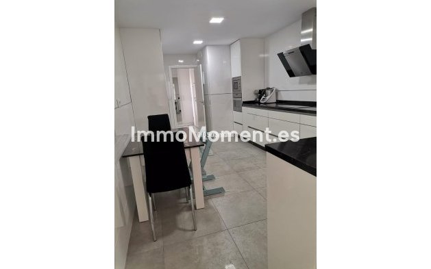 Resale - Apartment - Málaga - El Palo