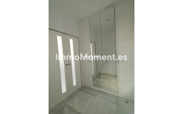 Resale - Apartment - Málaga - El Palo