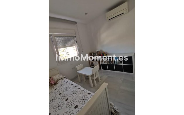 Resale - Apartment - Málaga - El Palo