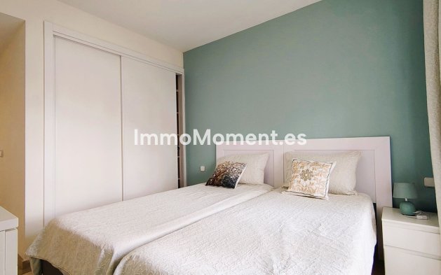 Resale - Apartment - Marbella - Nueva Andalucía