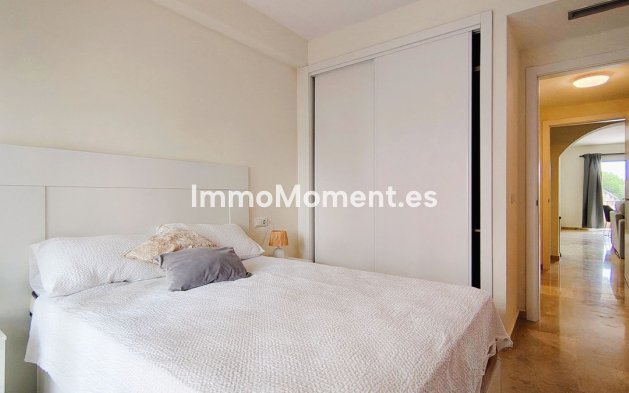 Resale - Apartment - Marbella - Nueva Andalucía