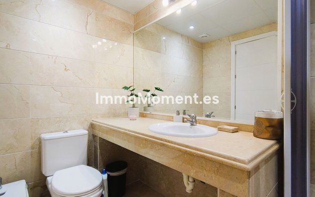 Resale - Apartment - Marbella - Nueva Andalucía