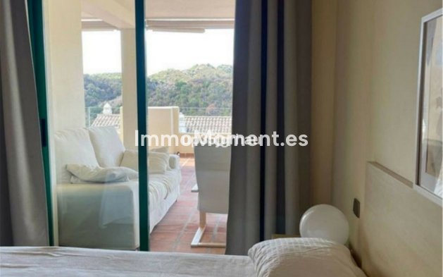 Resale - Apartment - Estepona - Selwo