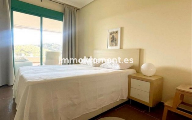 Resale - Apartment - Estepona - Selwo