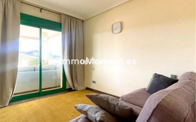 Resale - Apartment - Estepona - Selwo
