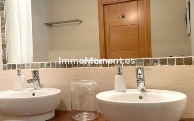 Resale - Apartment - Estepona - Selwo