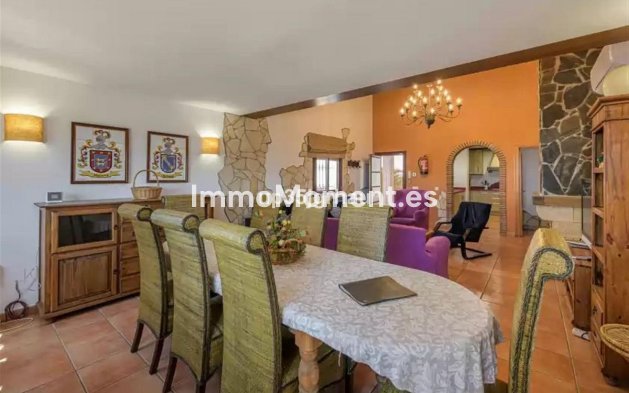 Reventa - Villa independiente - Estepona  - Estepona Centro