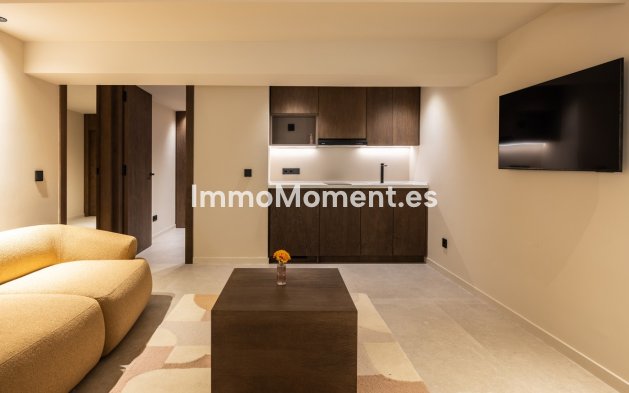 Resale - Detached villa - Marbella - Nueva Andalucía
