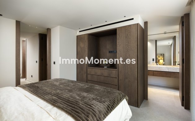 Resale - Detached villa - Marbella - Nueva Andalucía