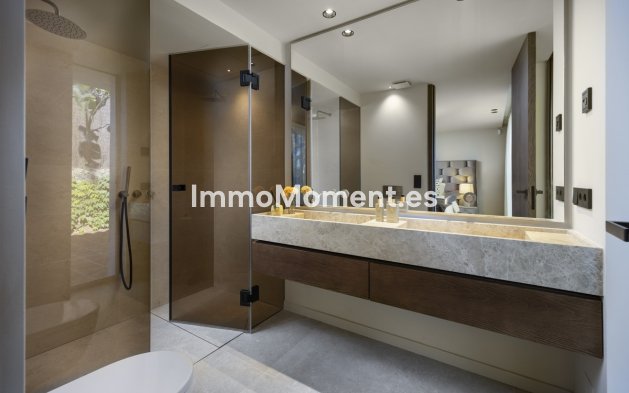 Resale - Detached villa - Marbella - Nueva Andalucía