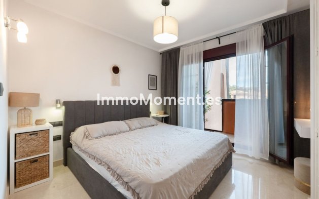 Resale - Apartment - Marbella - La Mairena