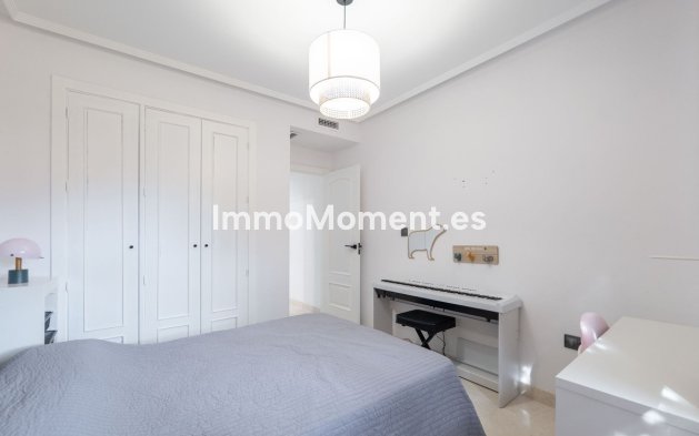 Resale - Apartment - Marbella - La Mairena
