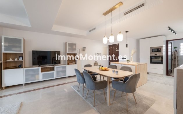Resale - Apartment - Marbella - La Mairena