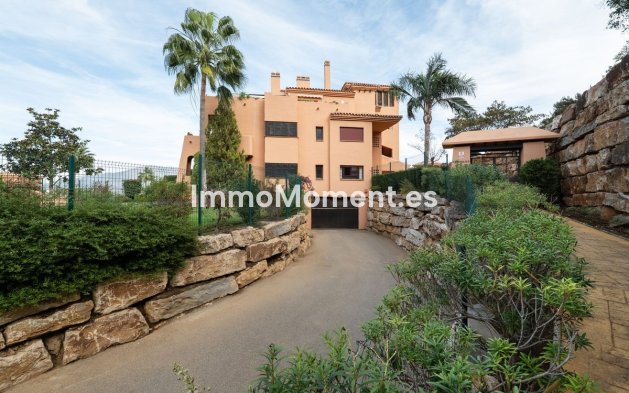 Resale - Apartment - Marbella - La Mairena