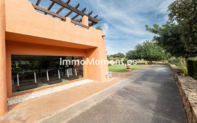Resale - Apartment - Marbella - La Mairena