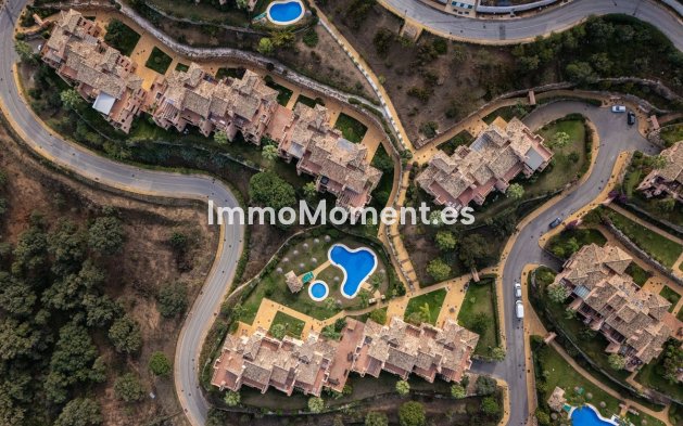 Resale - Apartment - Marbella - La Mairena