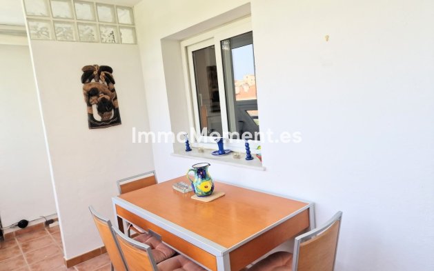 Resale - Apartment - Torremolinos - La Carihuela