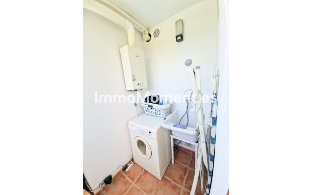 Resale - Apartment - Torremolinos - La Carihuela