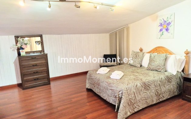 Resale - Apartment - Torremolinos - La Carihuela