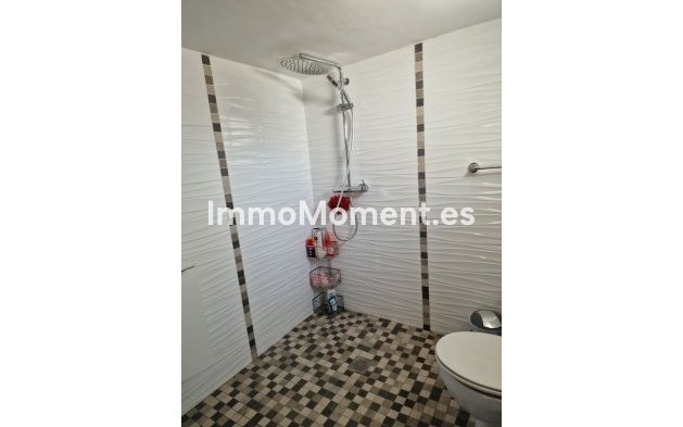 Resale - Apartment - Torremolinos - La Carihuela