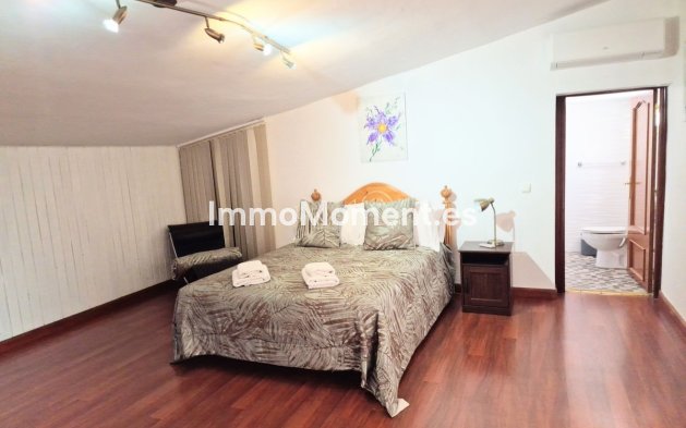 Resale - Apartment - Torremolinos - La Carihuela