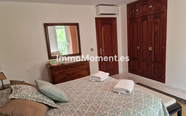 Resale - Apartment - Torremolinos - La Carihuela