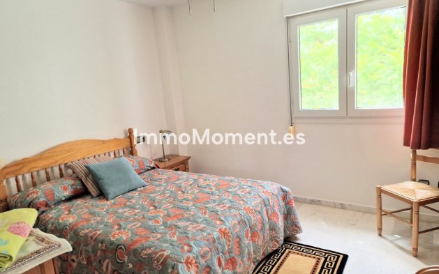 Resale - Apartment - Torremolinos - La Carihuela