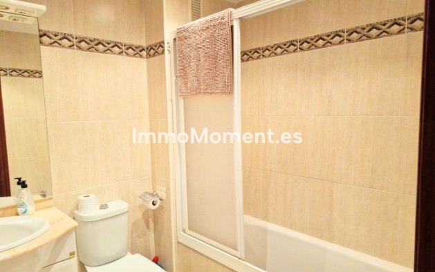 Resale - Apartment - Torremolinos - La Carihuela