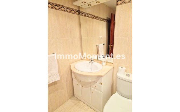 Resale - Apartment - Torremolinos - La Carihuela