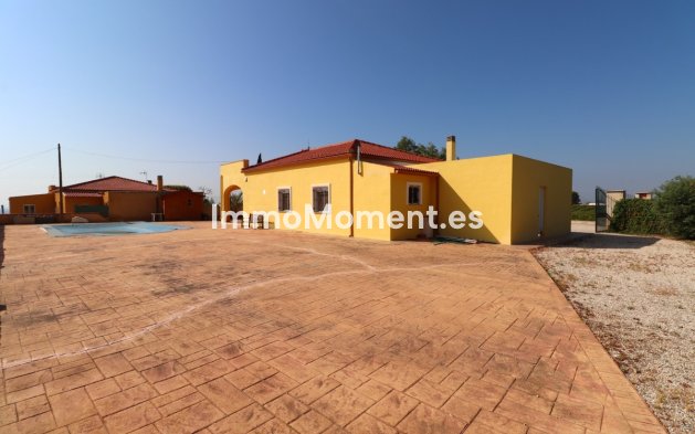 Resale - Detached villa - Albatera - Albatera Centro