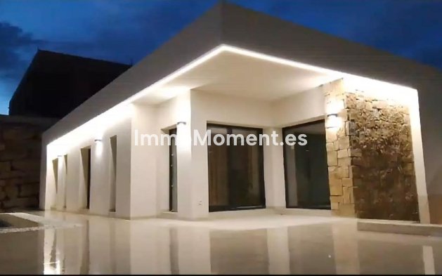 Reventa - Villa independiente - Finestrat